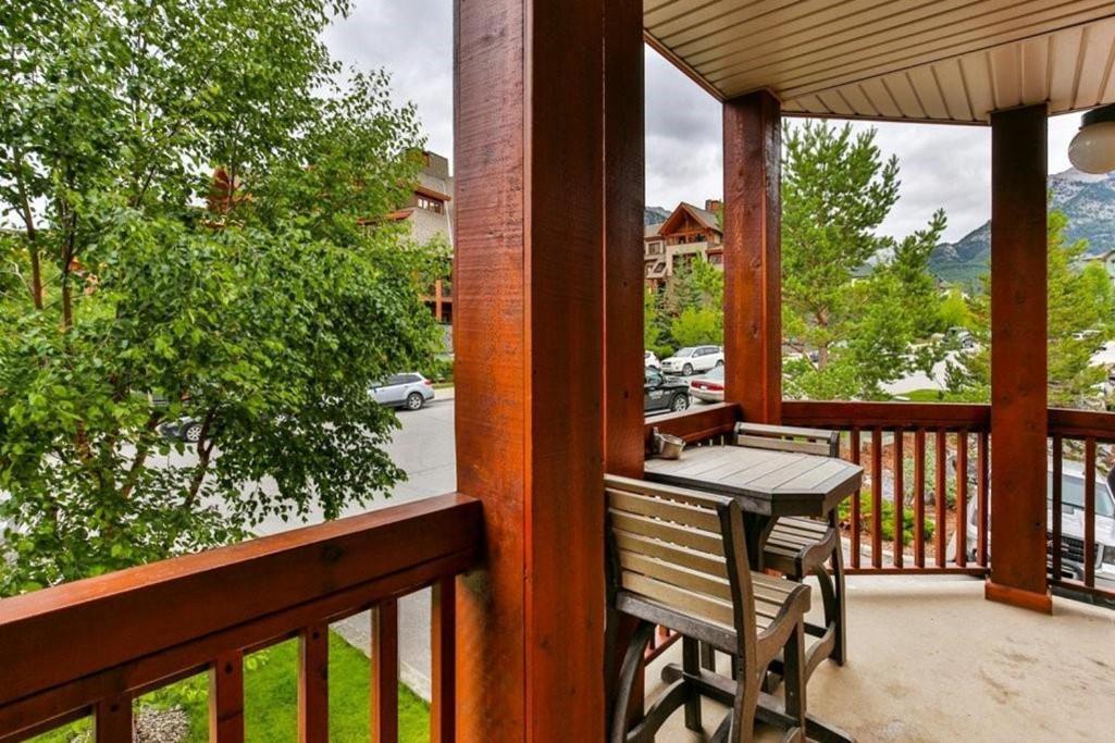 Falcon Crest 1br 1pullout Aparthotel Canmore