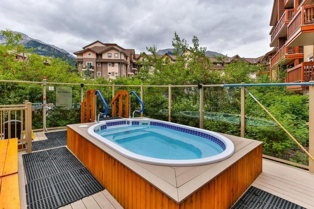 Falcon Crest 1br 1pullout Canmore