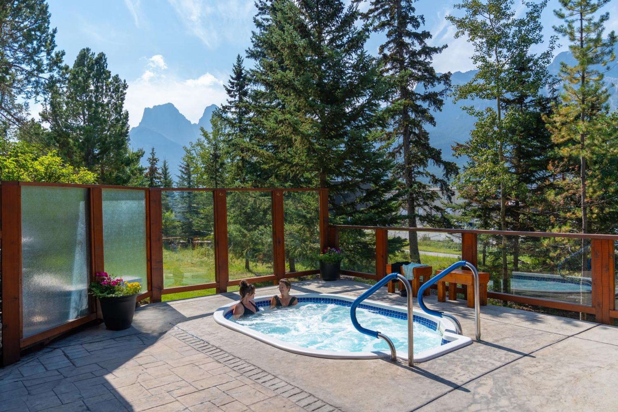 Falcon Crest 1br 1pullout 3* Canmore