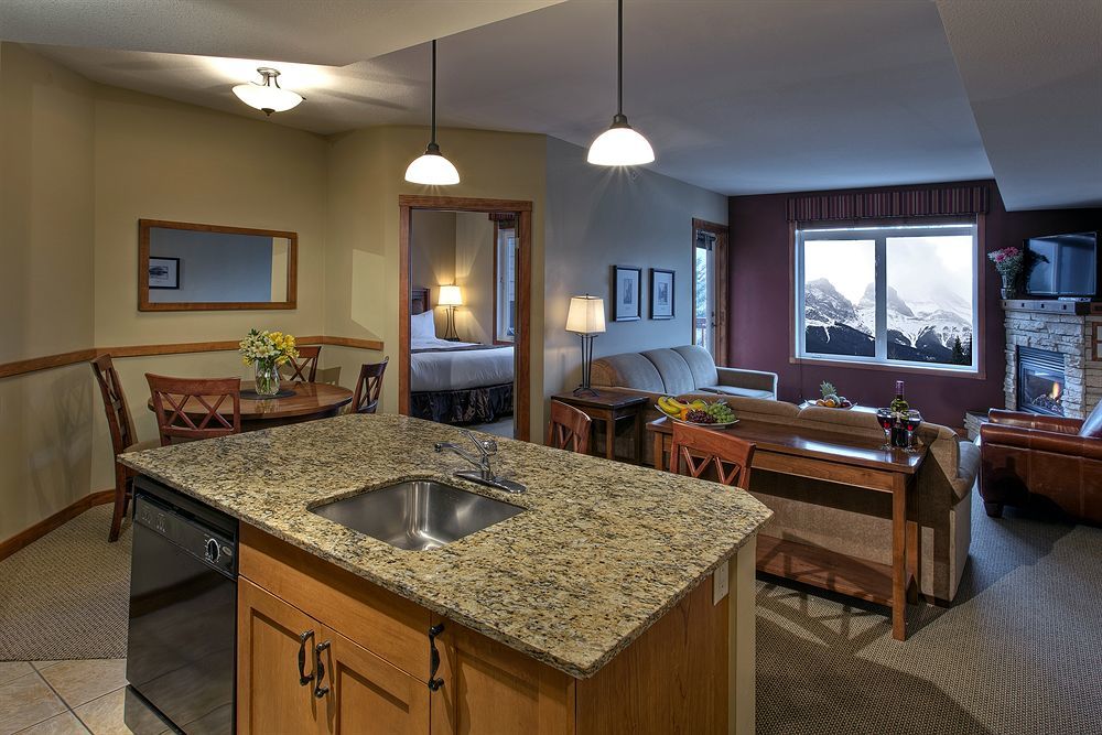 Falcon Crest 1br 1pullout 3* Canmore